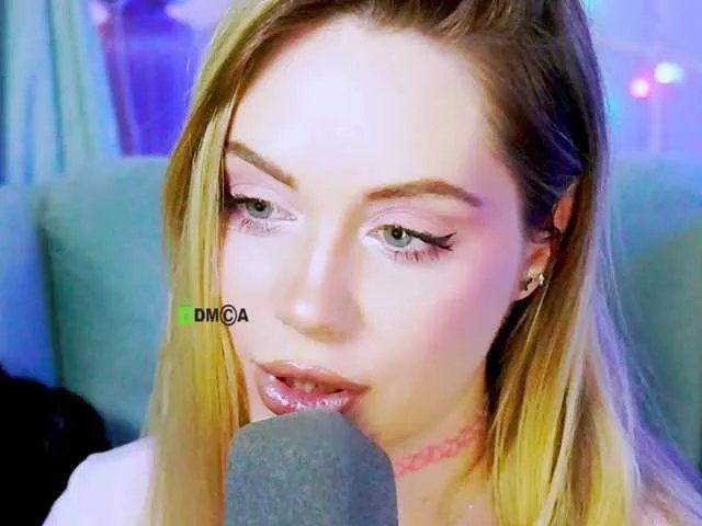 Freechat 0------0 on BongaCams