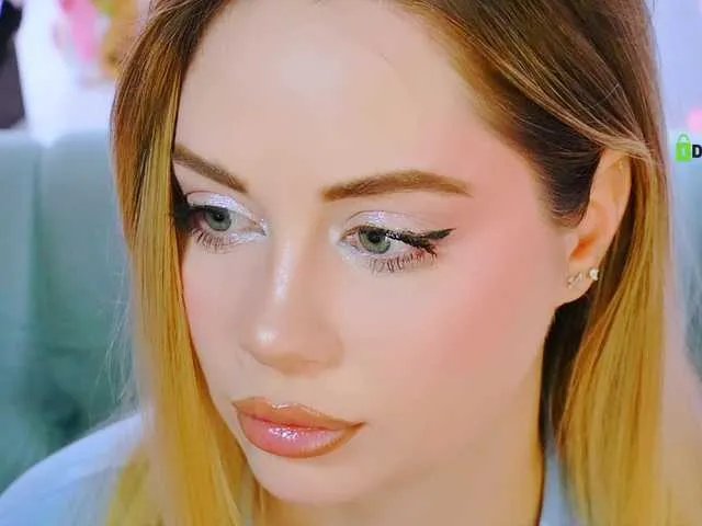 Freechat 0------0 on BongaCams