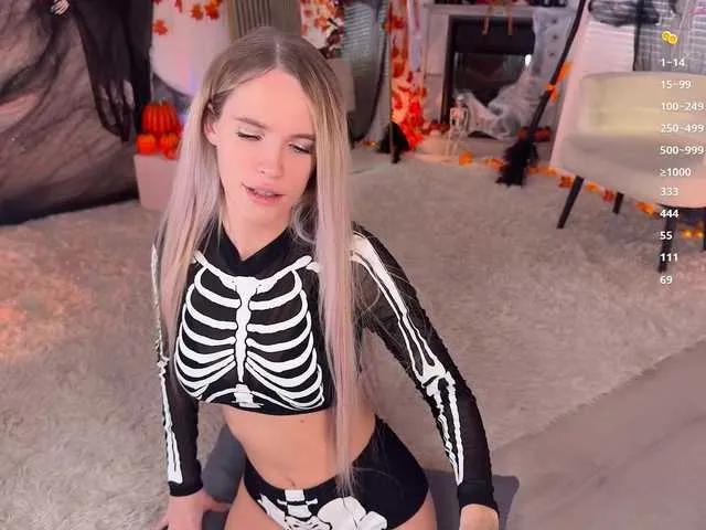 Freechat BlushMikki on BongaCams