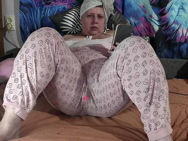 Freechat Juliet-A on BongaCams