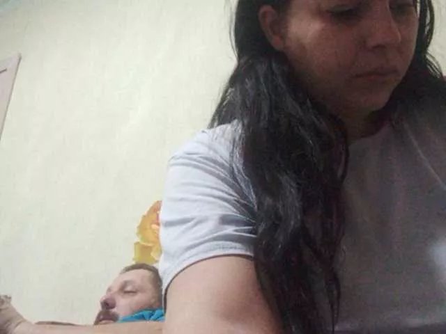 Freechat kissmabont on BongaCams