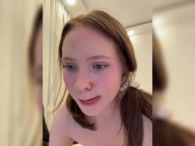 Freechat l1ttle-puppy on BongaCams