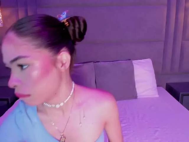 Freechat LeiaStone on BongaCams