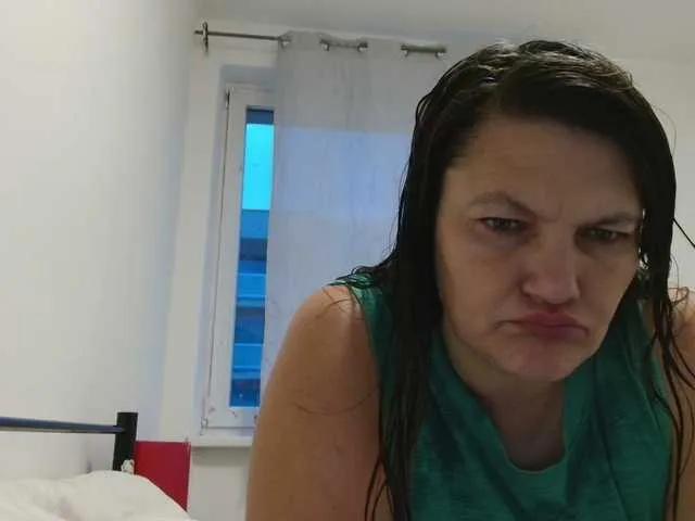 Freechat Luci22 on BongaCams