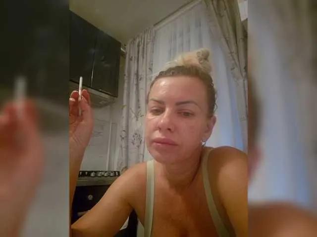 Freechat Miahot on BongaCams