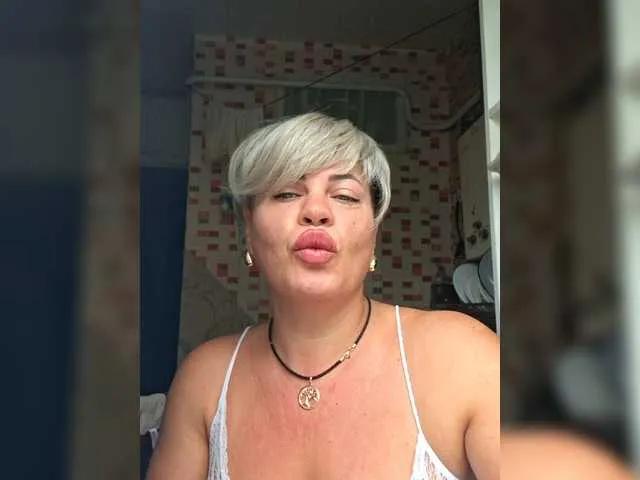 Freechat murr-kitty on BongaCams