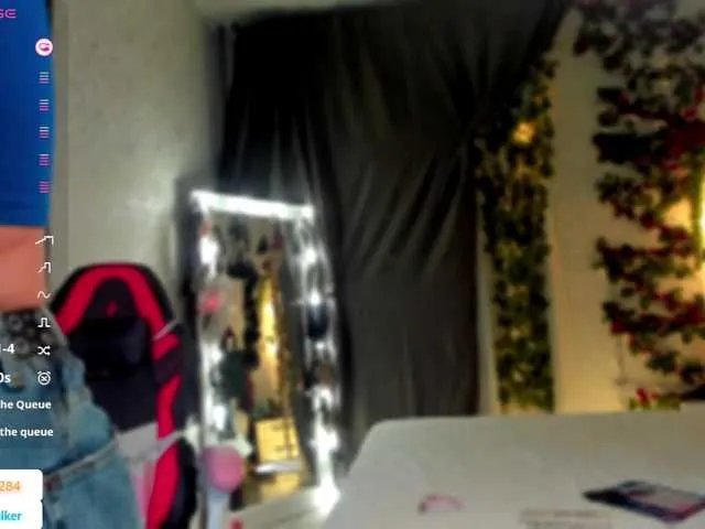 Freechat QueenAfina on BongaCams