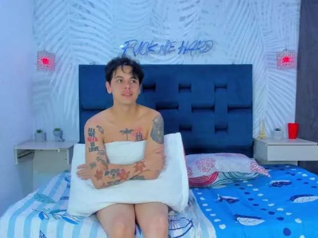 ROOM-STARHOT on BongaCams 