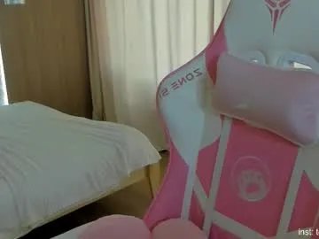 Freechat aesthetics_tease on Chaturbate