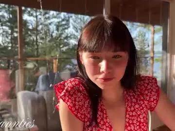 Freechat anntics_ on Chaturbate