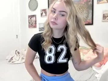 Freechat ariah_is_blonde on Chaturbate
