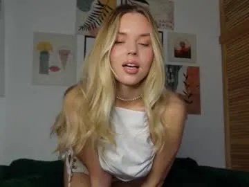 Freechat corni__ on Chaturbate