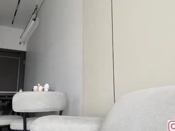 Freechat diffgirls on Chaturbate