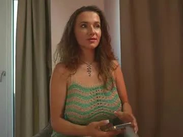 Freechat hell_lo on Chaturbate