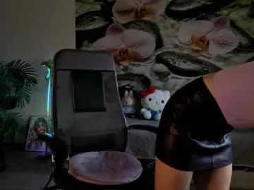 Freechat jennycutey on Chaturbate