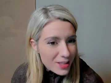 Freechat kimilee22 on Chaturbate