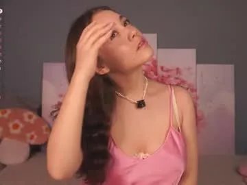 Away kissiekat on Chaturbate