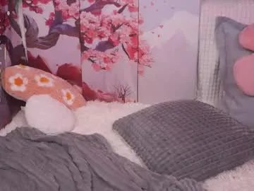 Away kissiekat on Chaturbate