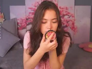 Away kissiekat on Chaturbate