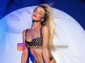 Freechat krissone on Chaturbate