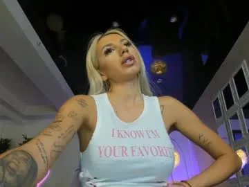 Freechat lisaakira on Chaturbate