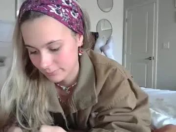 Freechat shyy_petitebaby on Chaturbate